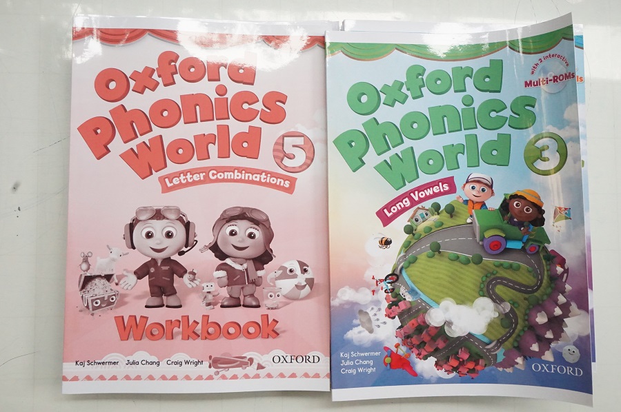 Oxford Phonics World 1 Student Book 3